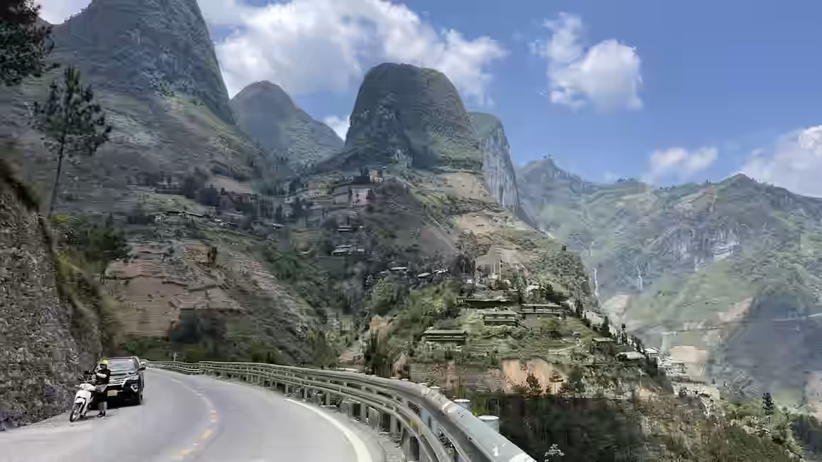 Ma Pi Leng Pass